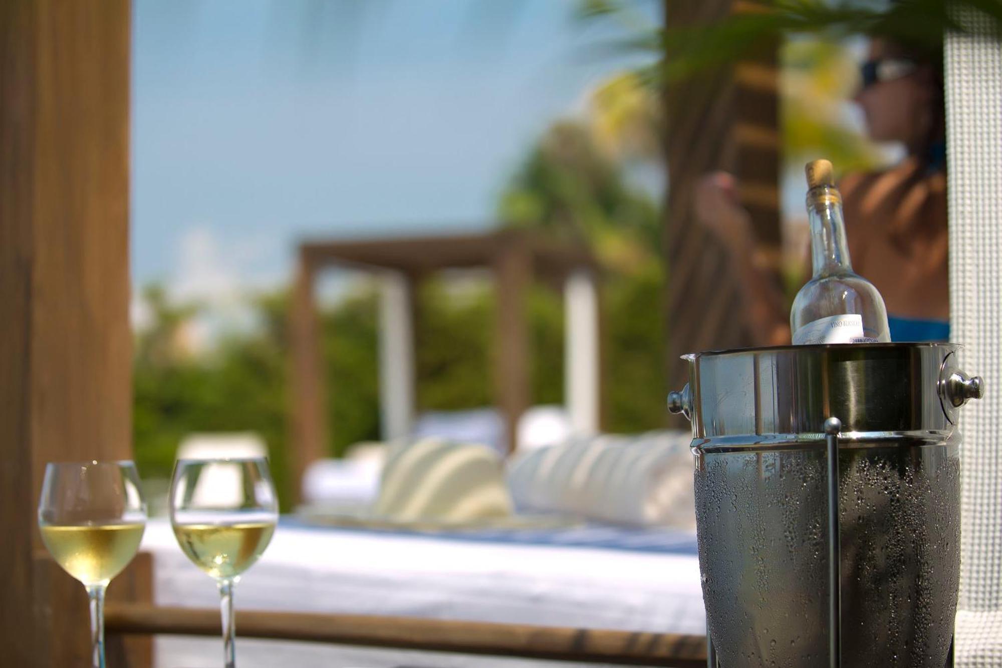 Sunset Plaza Beach Resort Puerto Vallarta All Inclusive Bagian luar foto