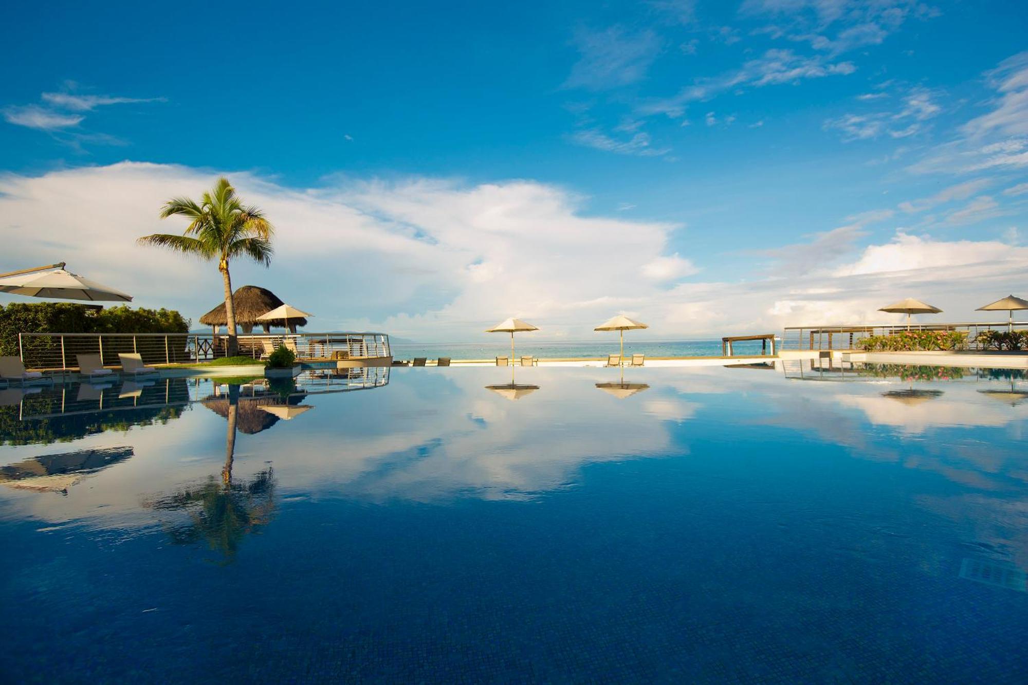 Sunset Plaza Beach Resort Puerto Vallarta All Inclusive Bagian luar foto