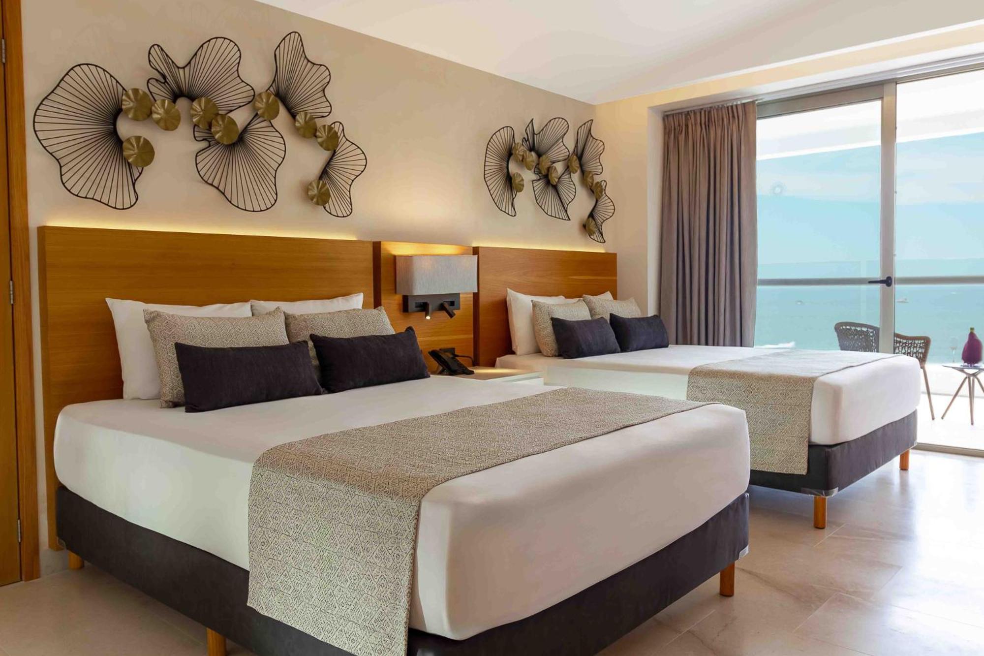 Sunset Plaza Beach Resort Puerto Vallarta All Inclusive Bagian luar foto