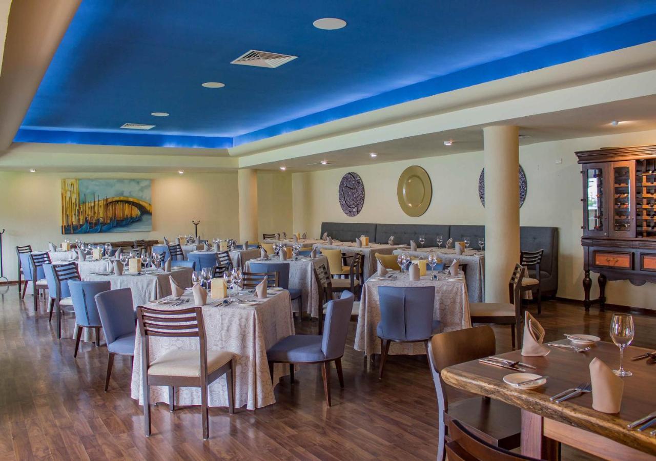 Sunset Plaza Beach Resort Puerto Vallarta All Inclusive Bagian luar foto