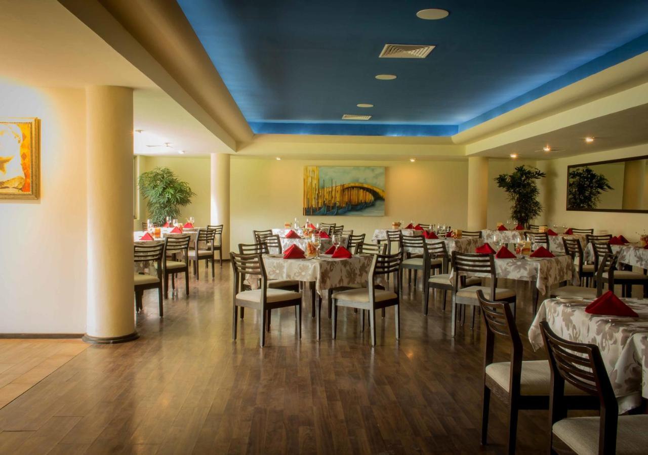 Sunset Plaza Beach Resort Puerto Vallarta All Inclusive Bagian luar foto